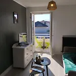 Verdoyant Au Bord Du Leman Entre Evian Et Thonon Dans *