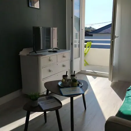 Apartment Verdoyant Au Bord Du Leman Entre Evian Et Thonon Dans *
