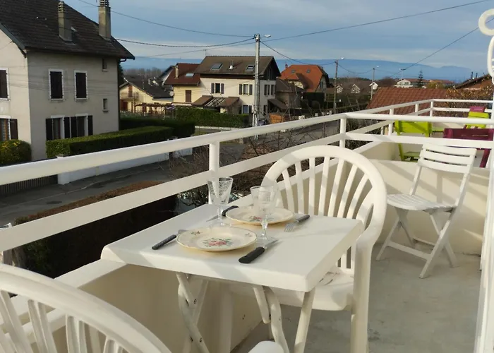 Verdoyant Au Bord Du Leman Entre Evian Et Thonon Dans * Publier