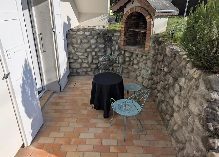 Verdoyant Au Bord Du Leman Entre Evian Et Thonon Dans Publier